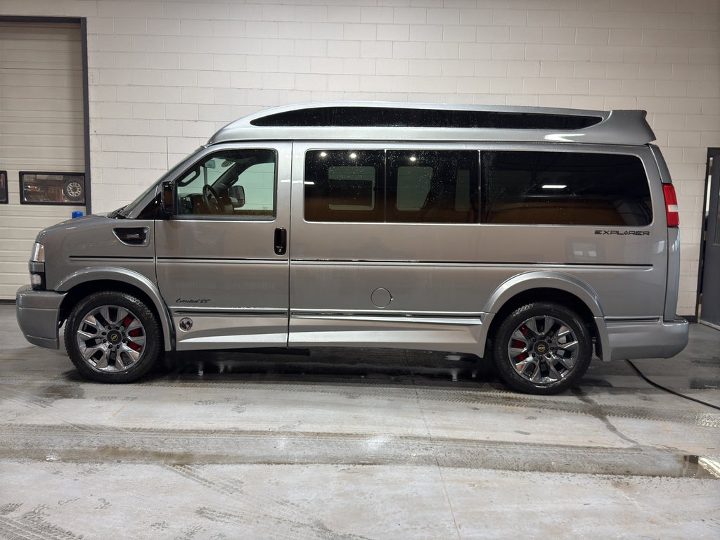 2025 Chevrolet Express Cargo 2500 WT