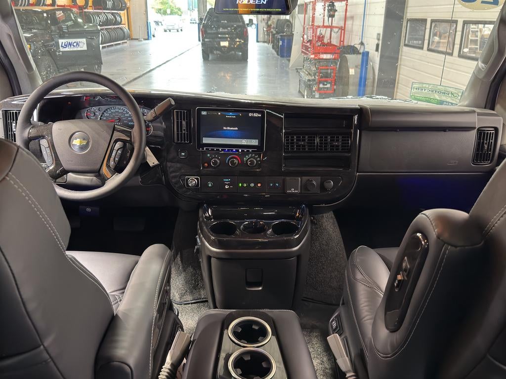 2025 Chevrolet Express Cargo 2500 WT