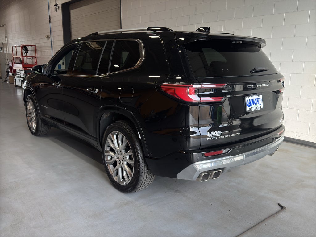 2025 GMC Acadia Denali