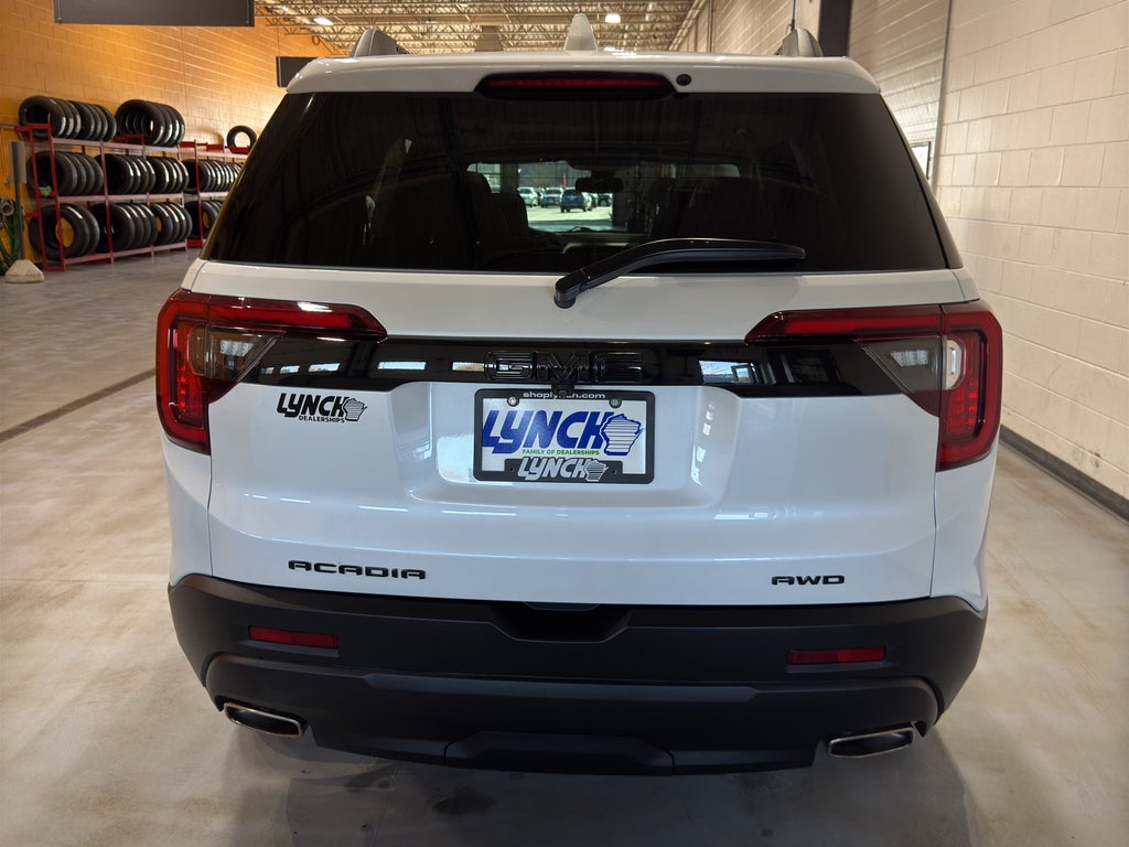 2023 GMC Acadia SLT