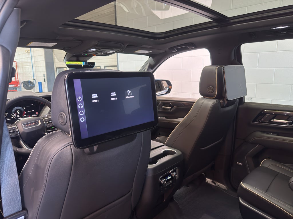 2025 GMC Yukon Elevation