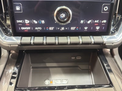 2025 GMC Yukon Elevation