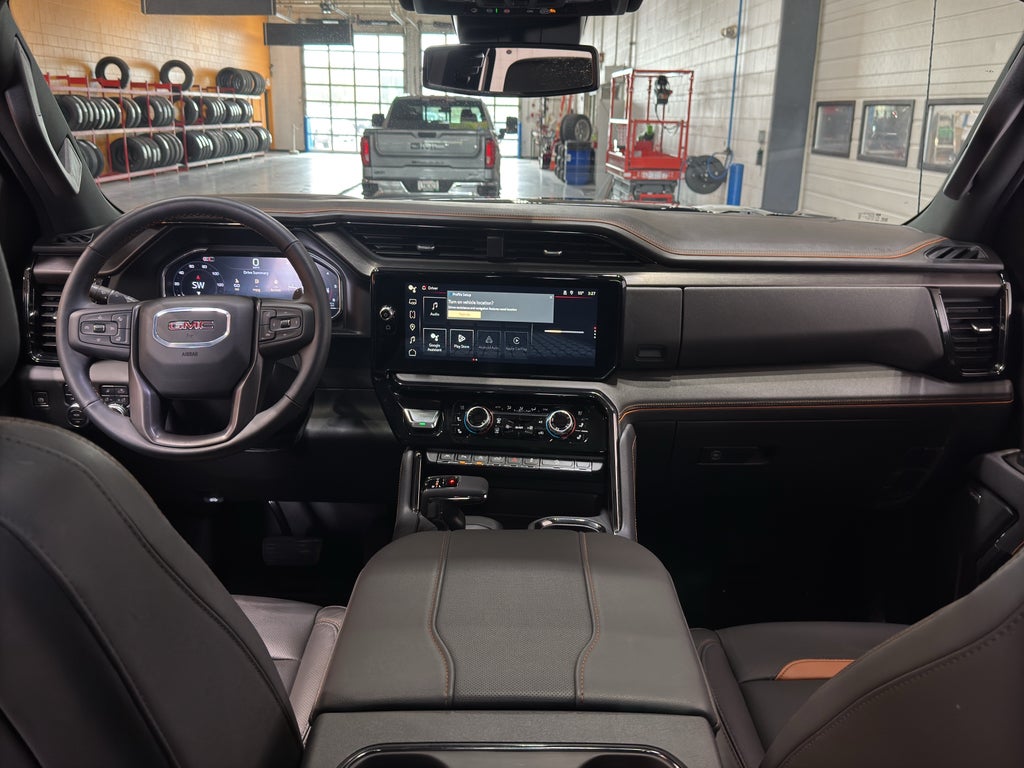2025 GMC Sierra 1500 AT4