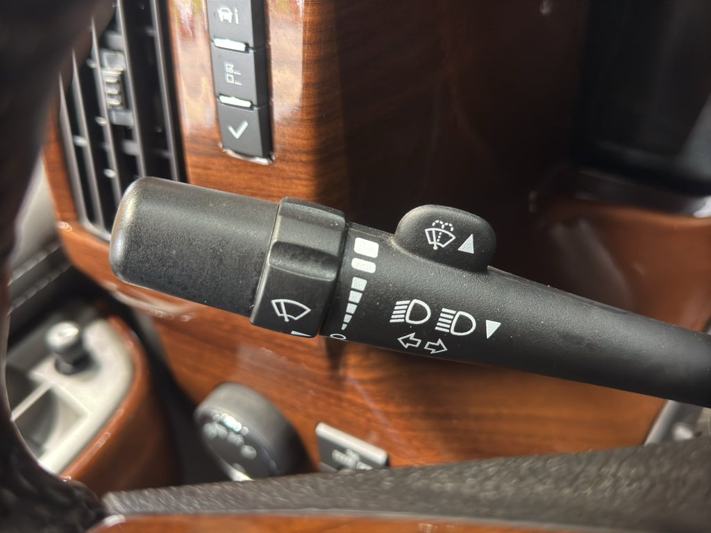 2023 GMC Savana Cargo 2500 Work Van