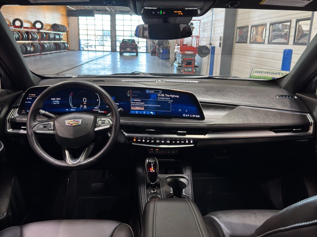 2025 Cadillac XT4 Premium Luxury