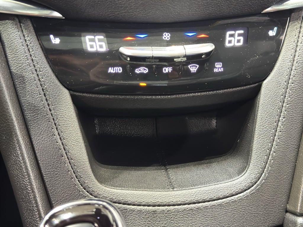 2023 Cadillac XT6 Luxury