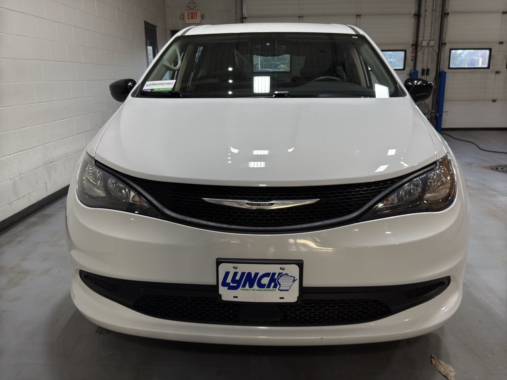 2024 Chrysler Voyager LX