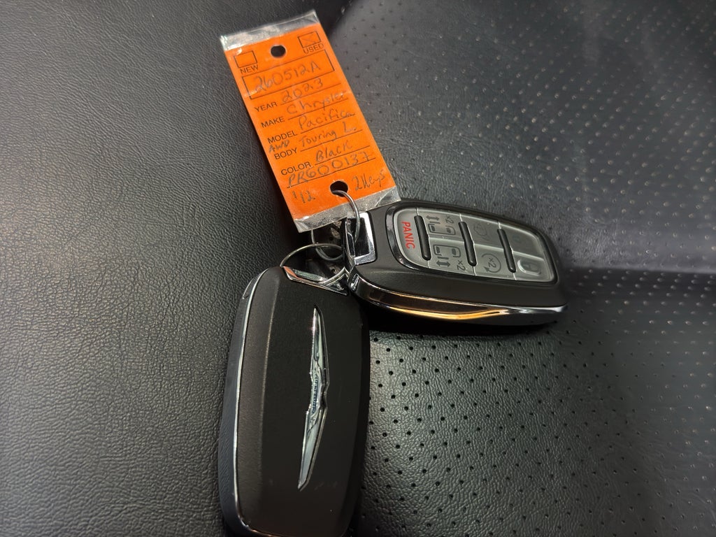 2023 Chrysler Pacifica Touring L