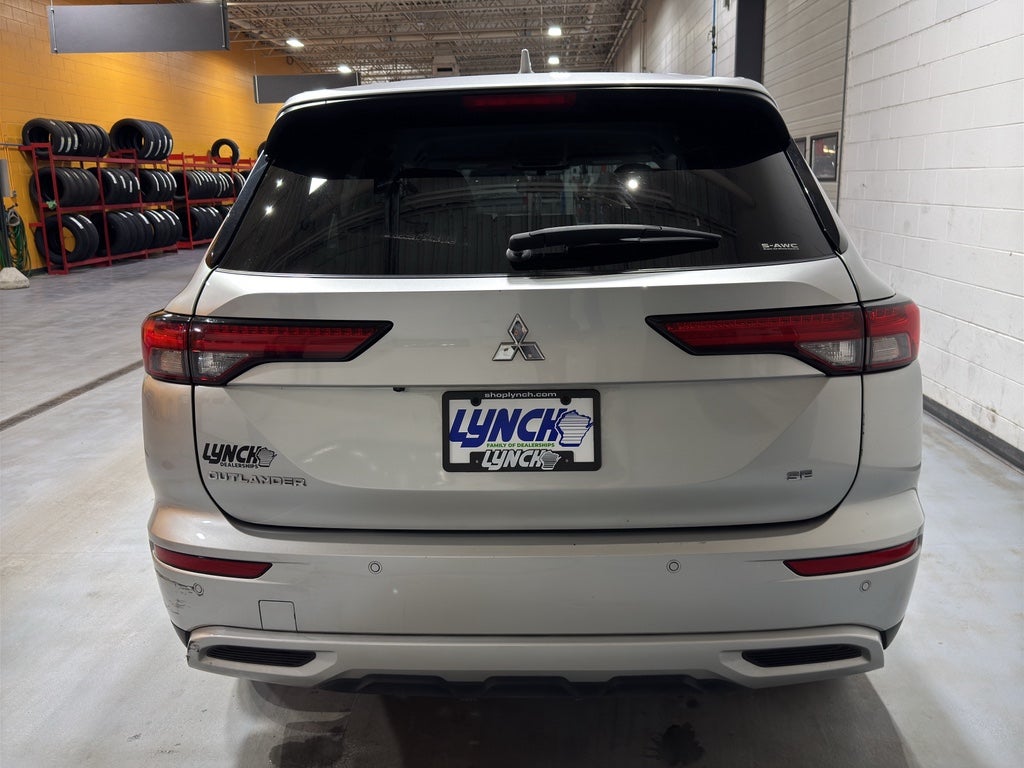 2024 Mitsubishi Outlander SE