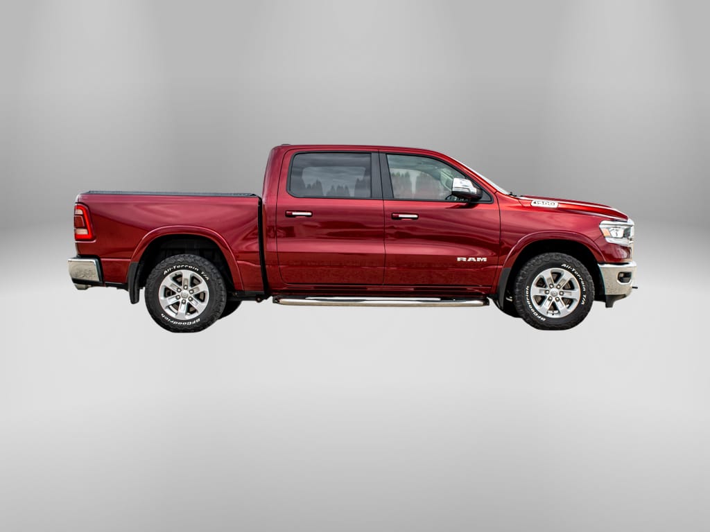 2019 RAM 1500 Laramie Crew Cab 4x4 5'7" Box