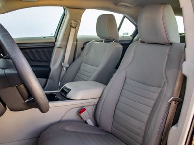 2010 Ford Taurus SE