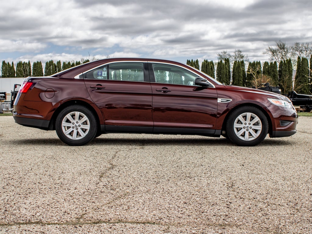 2010 Ford Taurus SE