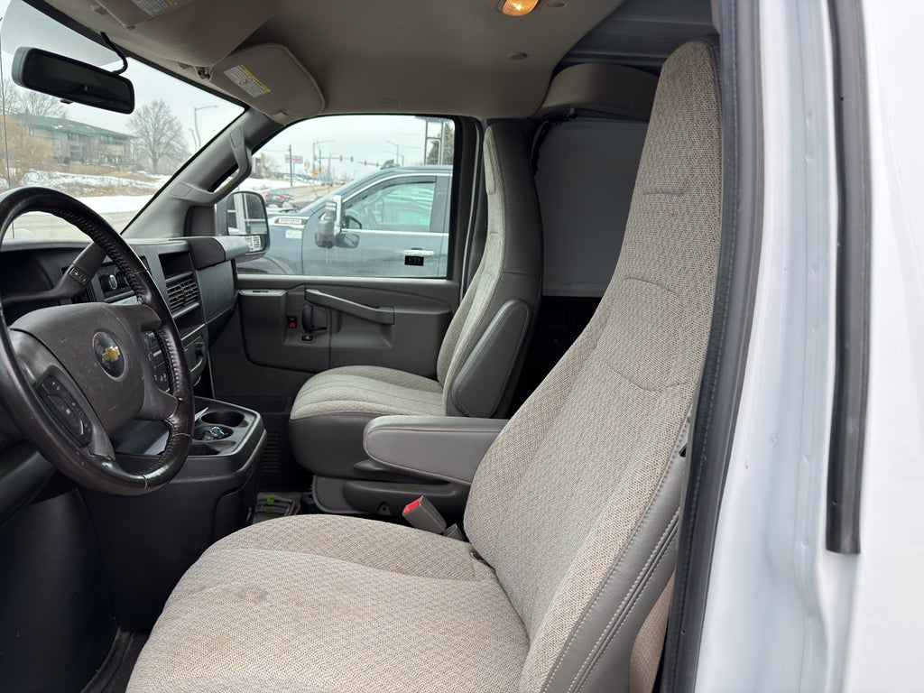 2022 Chevrolet Express Cargo 2500 WT