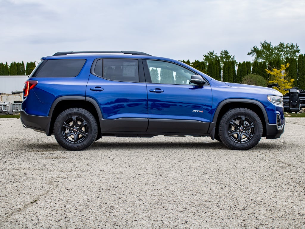 2023 GMC Acadia AT4