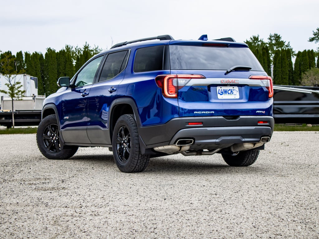 2023 GMC Acadia AT4