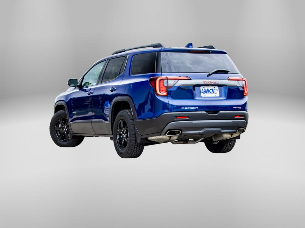 2023 GMC Acadia AT4