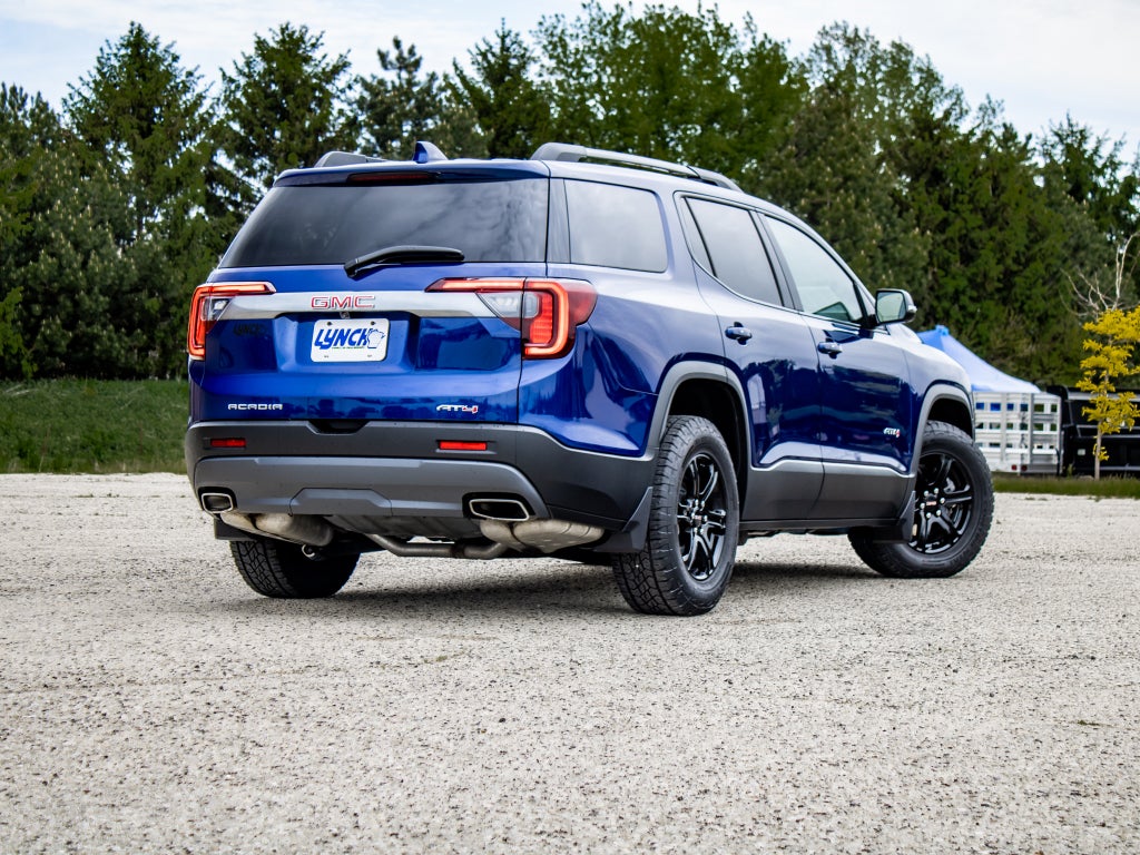 2023 GMC Acadia AT4