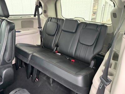 2012 Chrysler Town & Country Touring-L