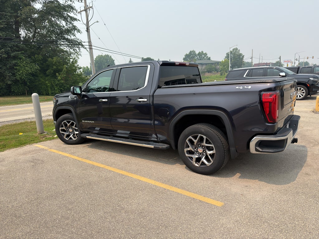 2022 GMC Sierra 1500 SLT