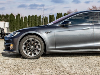 2020 Tesla Model S Long Range