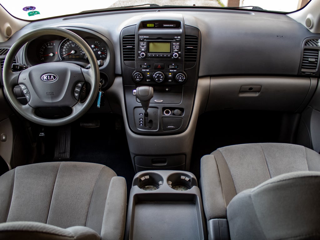 2012 Kia Sedona LX