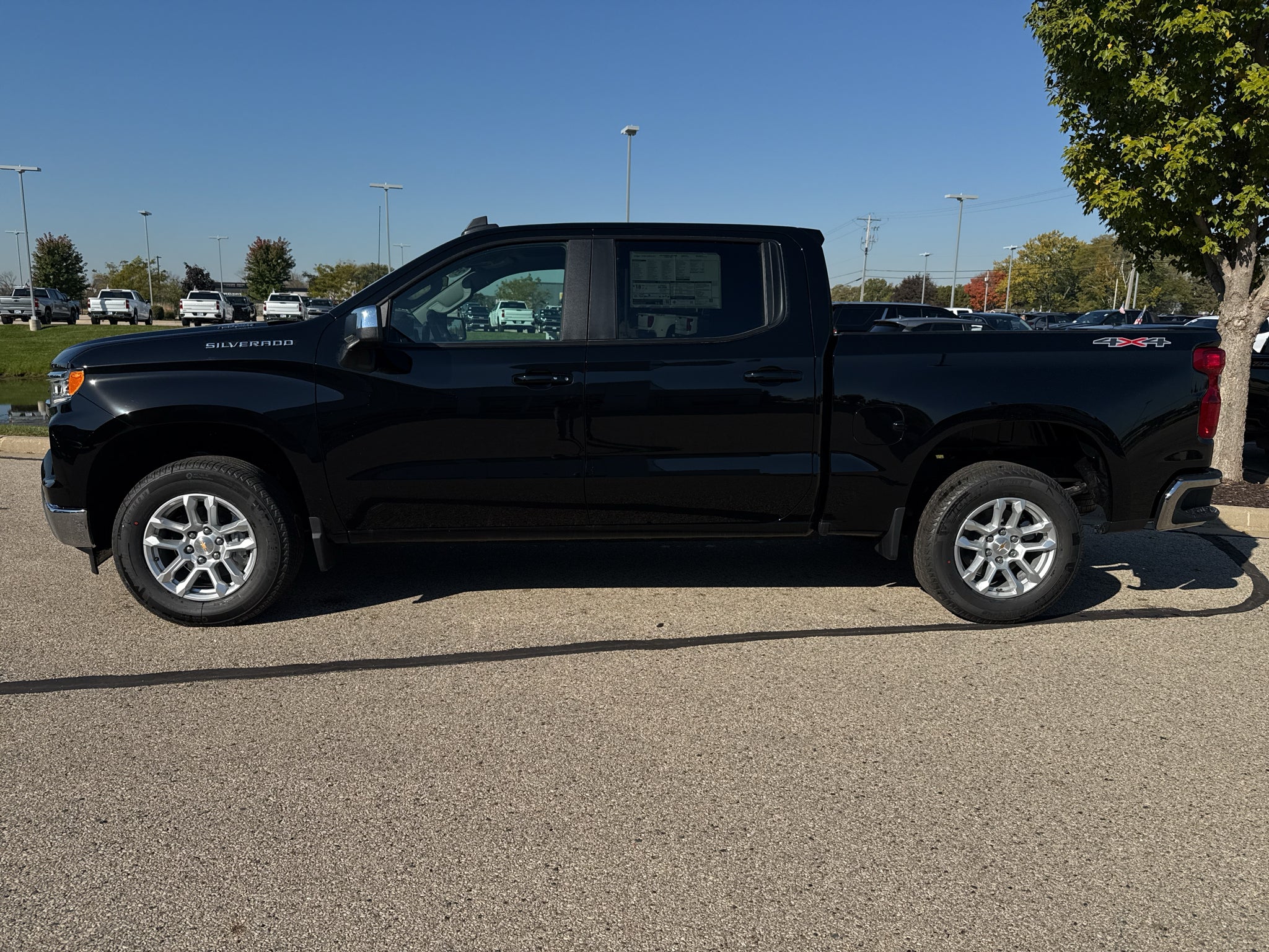 2026 Chevrolet Silverado 1500 LT (2FL)