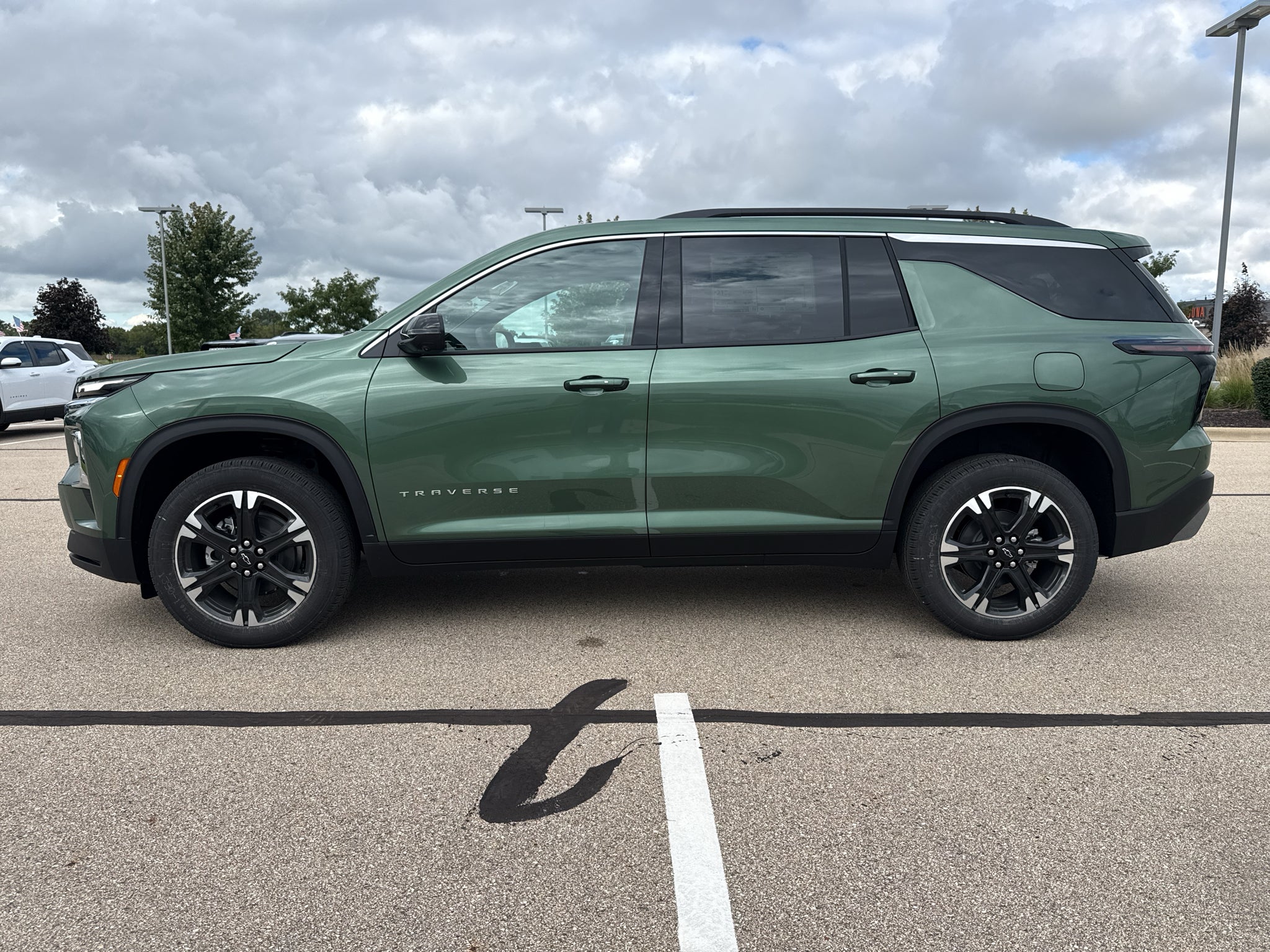 2027 Chevrolet Traverse LT