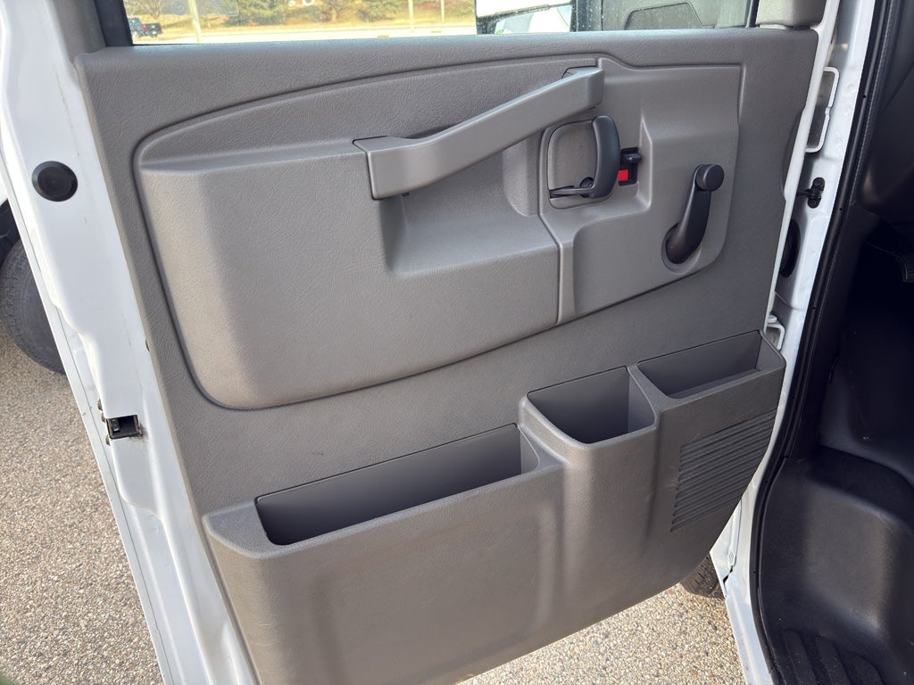 2021 Chevrolet Express Cutaway 3500 BASE