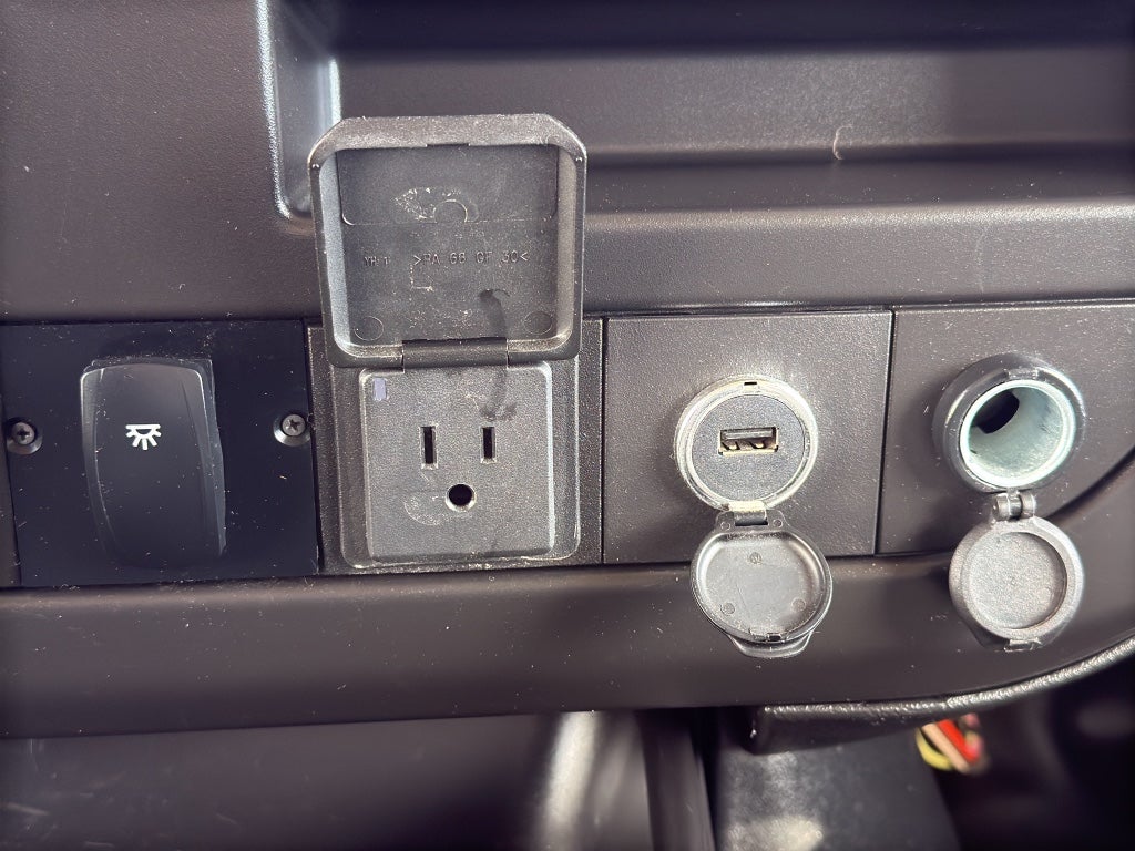 2021 Chevrolet Express Cutaway 3500 BASE