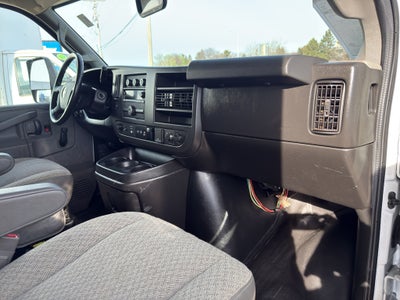 2021 Chevrolet Express Cutaway 3500 BASE