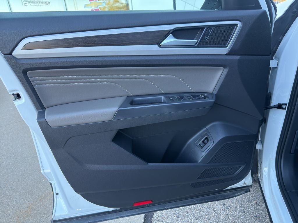 2021 Volkswagen Atlas 3.6L V6 SE w/Technology