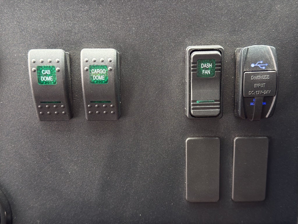 2022 Freightliner Y UNKNOWN