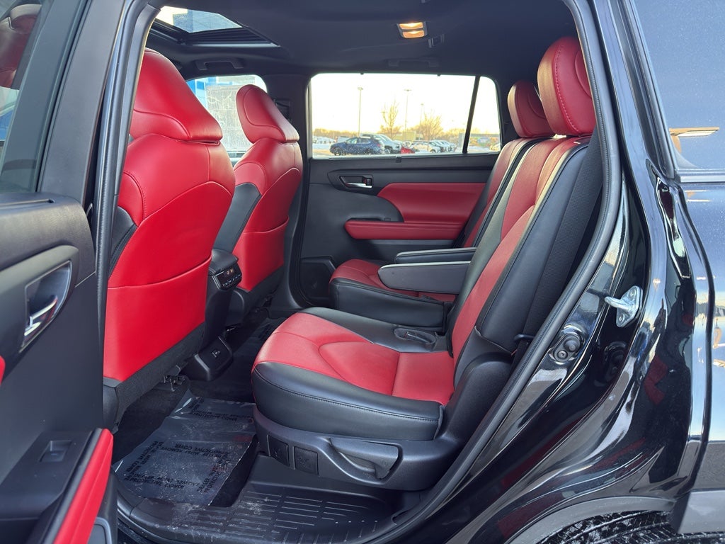 2022 Toyota Highlander XSE