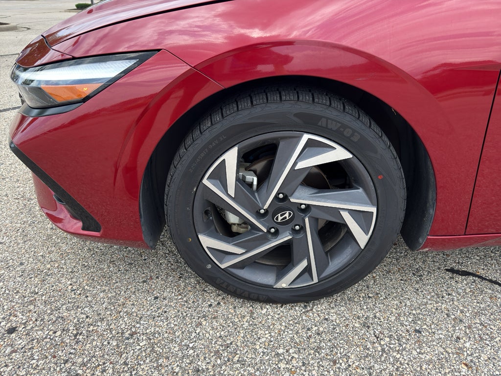 2025 Hyundai Elantra Limited