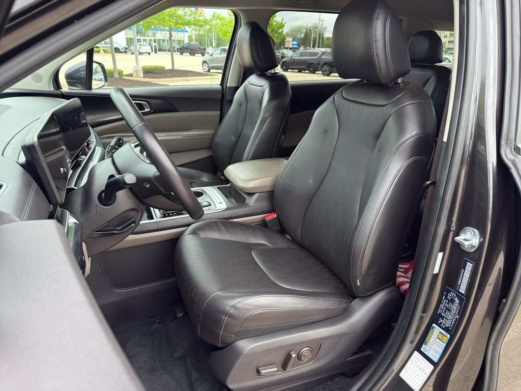2025 Kia Carnival LXS