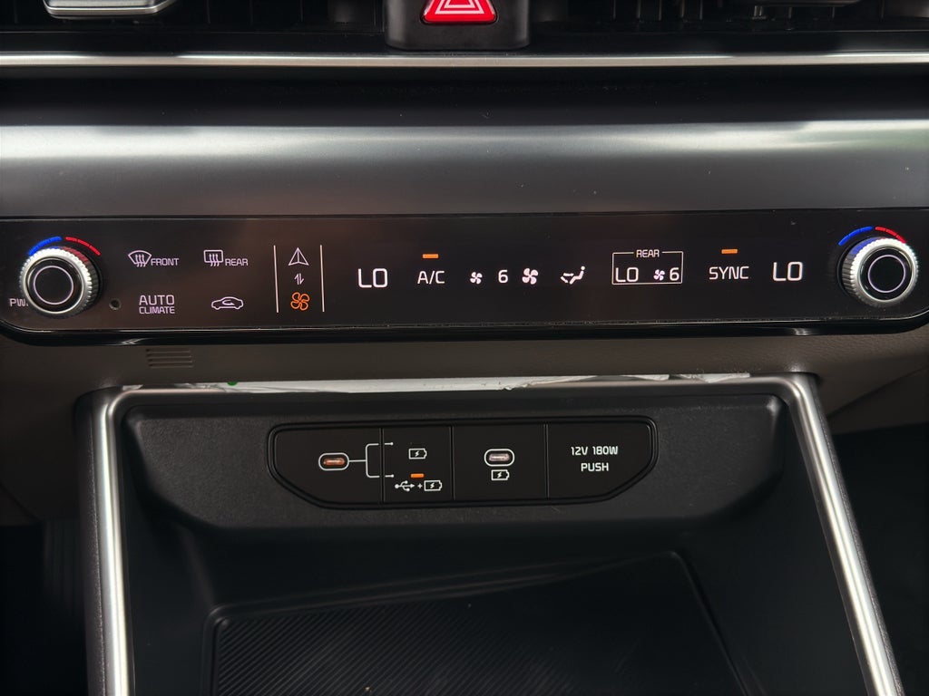 2025 Kia Carnival LXS