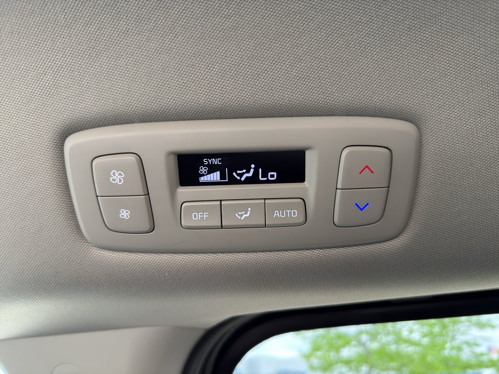 2025 Kia Carnival LXS