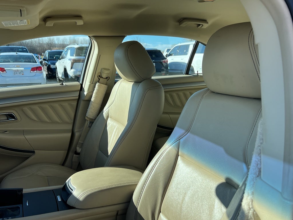 2017 Ford Taurus SEL