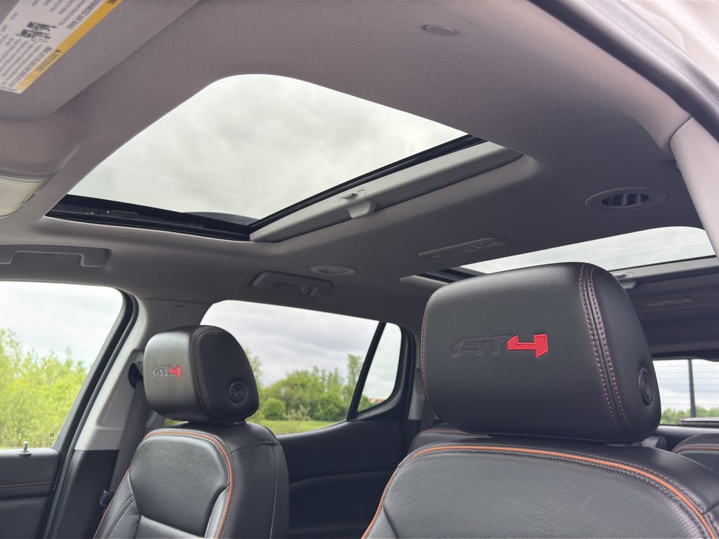 2023 GMC Acadia AT4