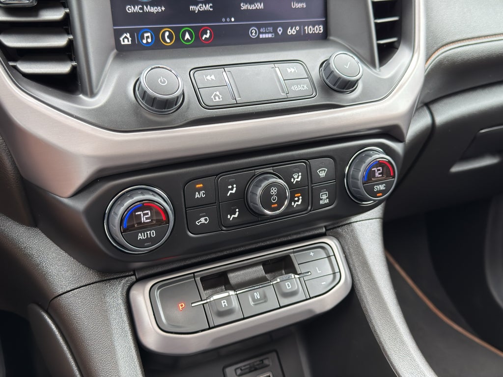 2023 GMC Acadia AT4