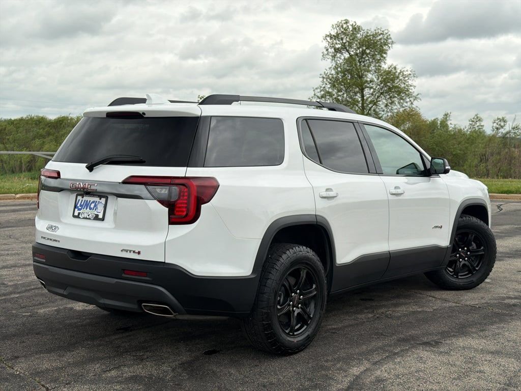 2023 GMC Acadia AT4