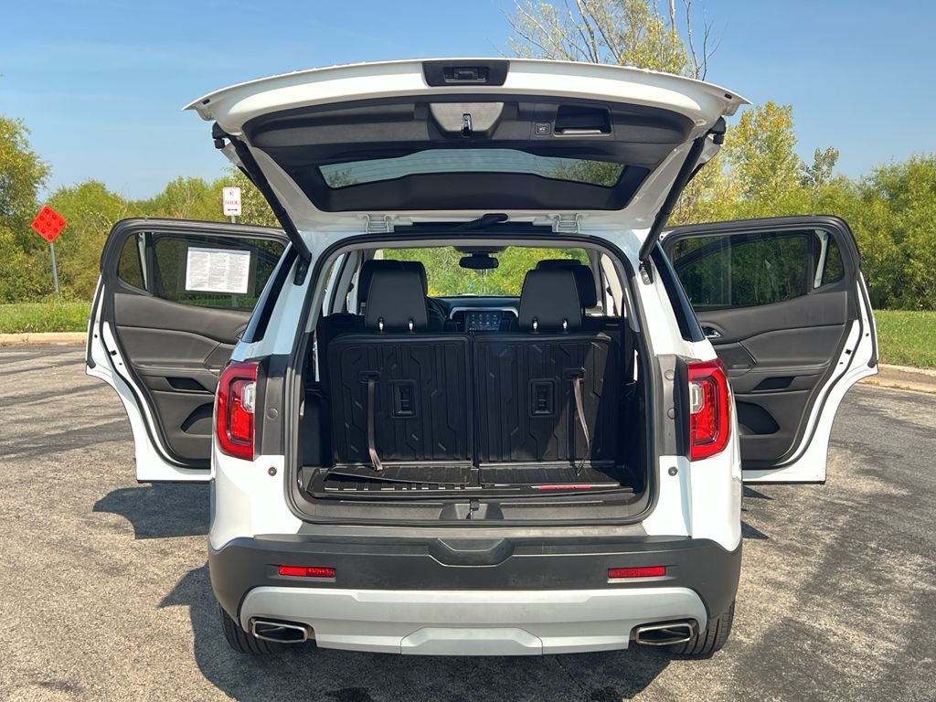 2023 GMC Acadia SLT