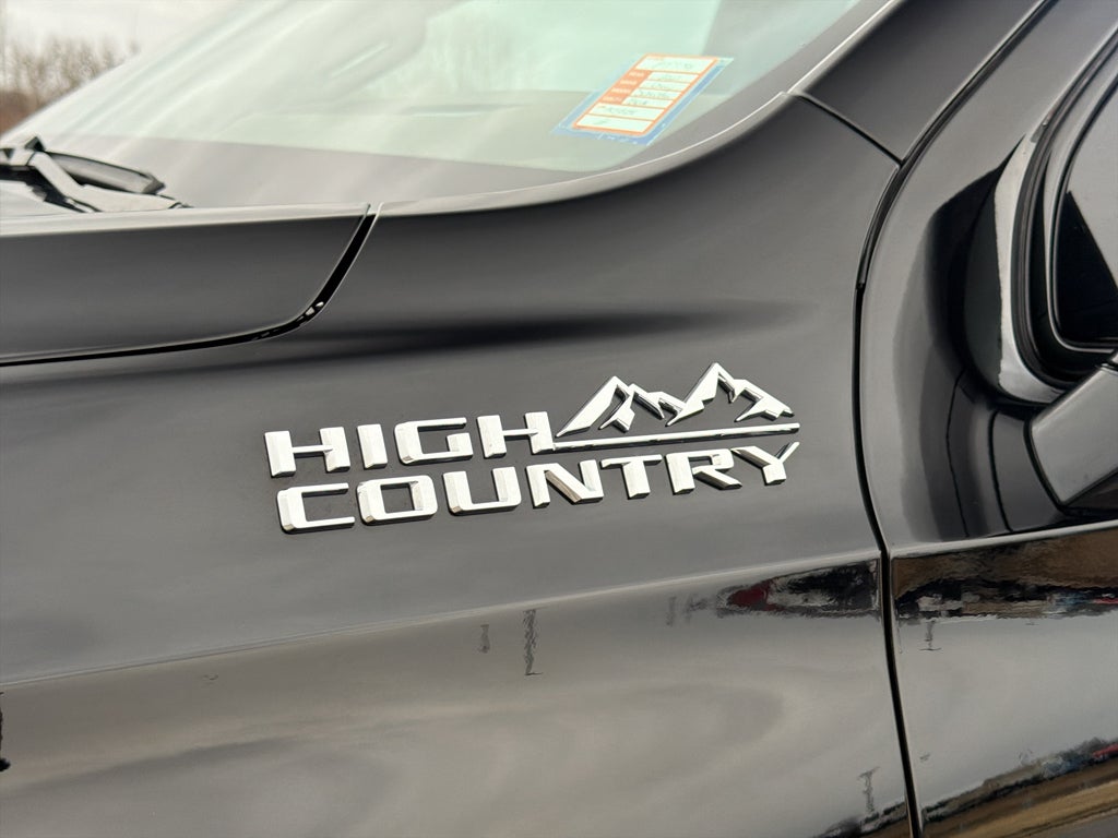 2023 Chevrolet Suburban High Country