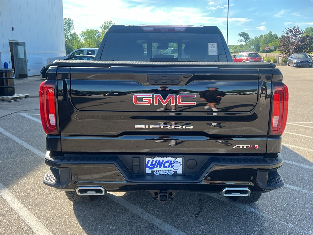 2025 GMC Sierra 1500 AT4