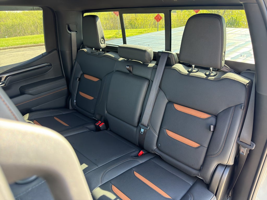 2025 GMC Sierra 1500 AT4