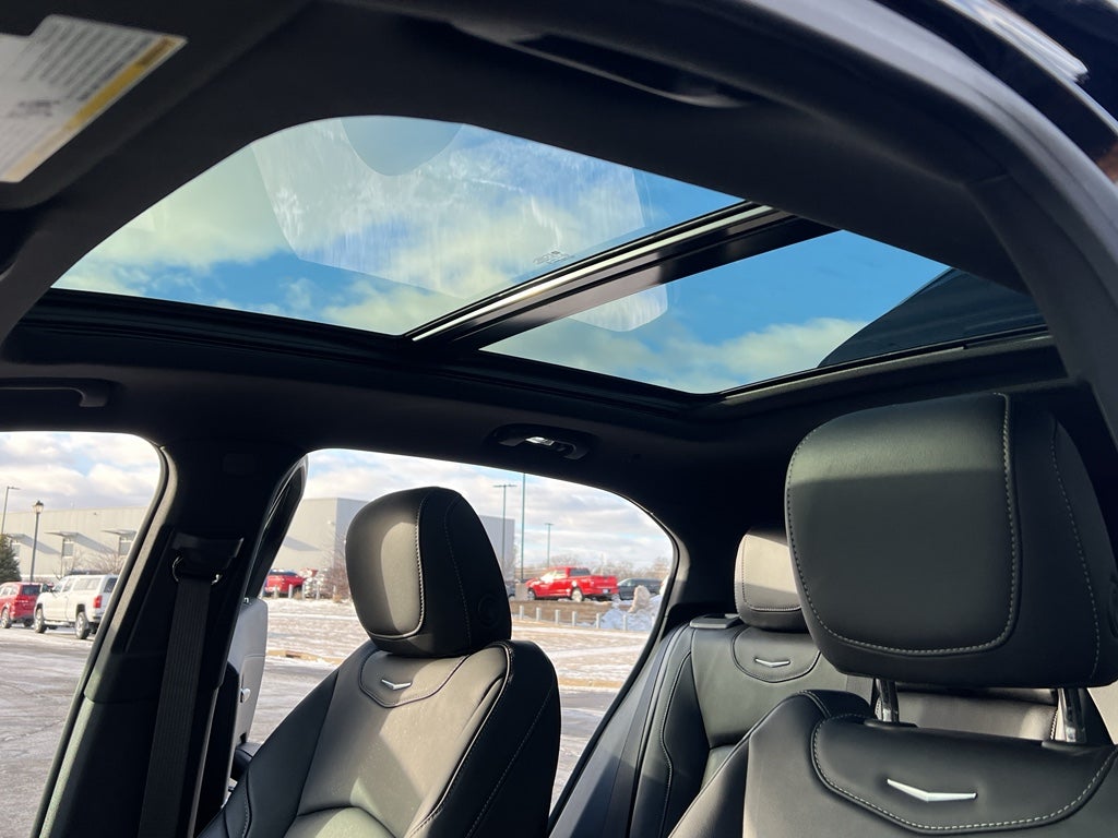 2024 Cadillac XT4 Premium Luxury