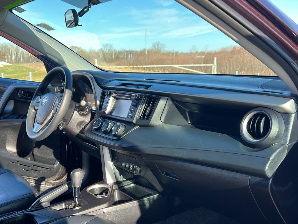 2016 Toyota RAV4 LE