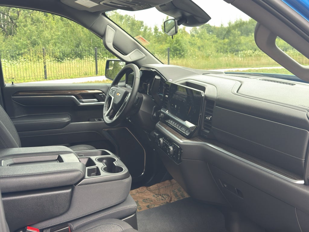 2025 Chevrolet Silverado 1500 LT (2FL)