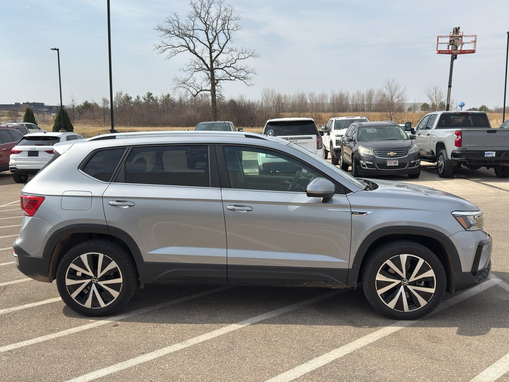 2022 Volkswagen Taos SE