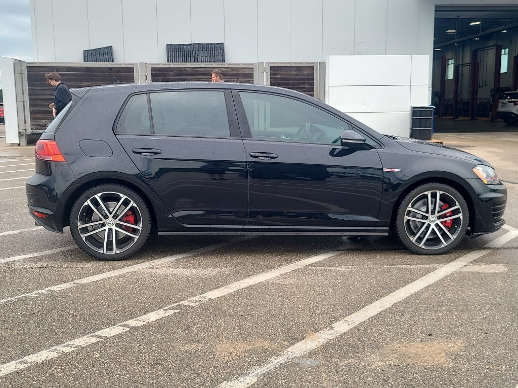 2017 Volkswagen Golf GTI S